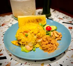  泰式菠蘿海鮮炒飯