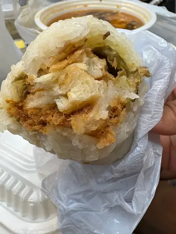 得粢饭系好味，但系所有食物份量越嚟越细