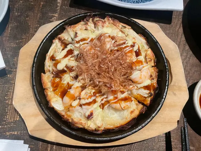 淮山海鲜大阪烧 Okonomiyaki with Yam and Seafood