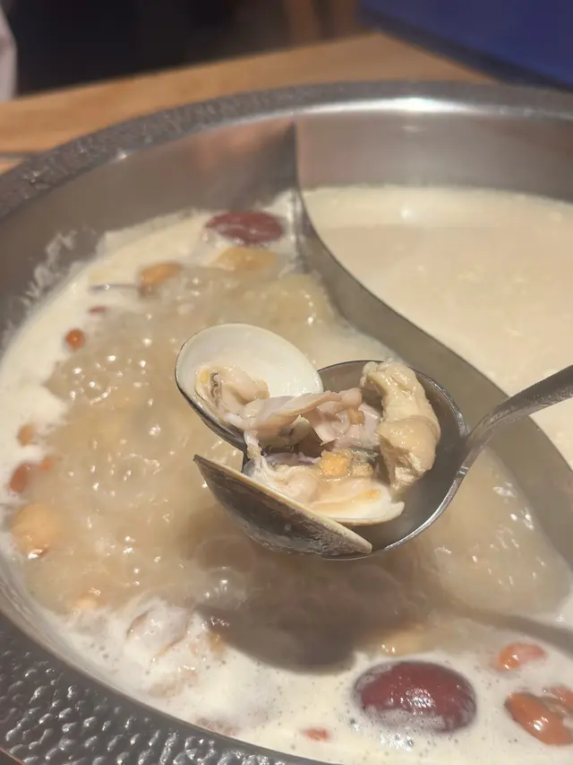 爆炒蒜頭蛤蜊雞湯