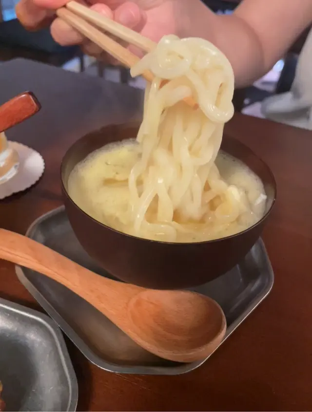 特濃花膠雞白湯烏冬