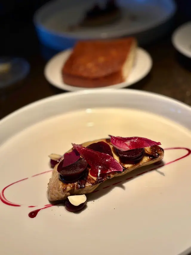 香烤法國鴨肝配羅望子檸檬草及鍋巴