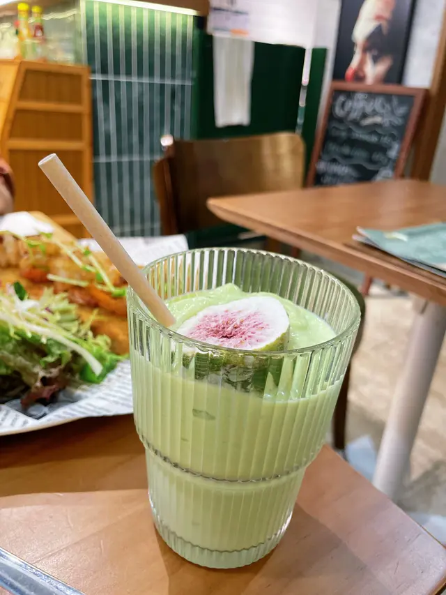 香蕉牛油果沙冰