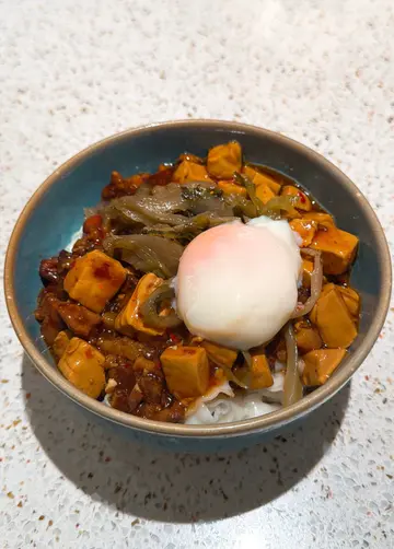 温泉蛋麻婆豆腐拌面 Mapo Tofu Mix Noodle with Onsen Egg