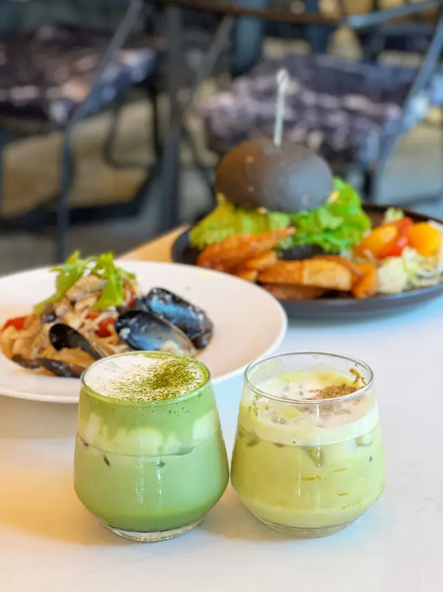 京都宇治抹茶拿鐵 & 開心果拿鐵