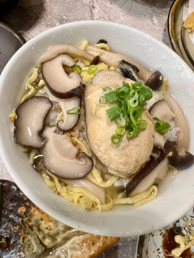 牡蠣茶漬飯,食嘅時候,我會拌勻再連湯一齊飲,湯汁好鮮甜唔腥,好濃蠔味,暖笠笠真係好好味。