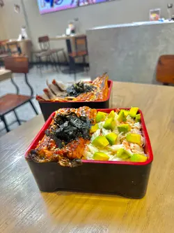 爆丼屋