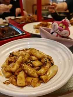 麻辣鸡丝炒肠粉