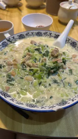 嫩鸡煨面