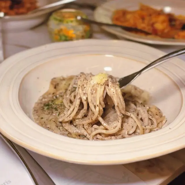 Truffle Cream Mushroom Spaghetti