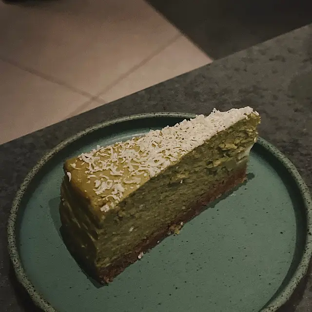 MATCHA CHEESECAKE