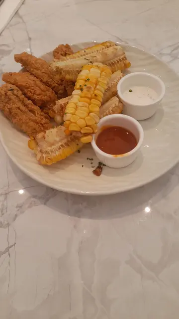 蒜香烧粟米配单骨鸡翼