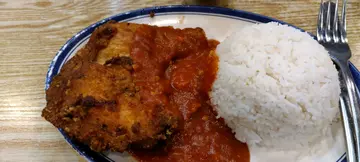 蒜蓉汁炸鸡髀饭