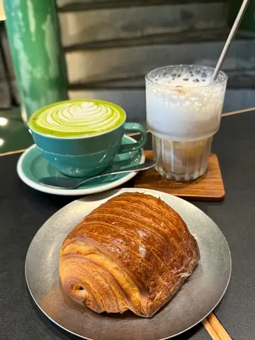 Chocolate  croissant  