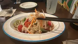 香甜爽脆嘅青木瓜，
加上香脆花生和自家調製嘅酸甜醬汁，
味道👅酸甜醒胃，夠refreshing。😋