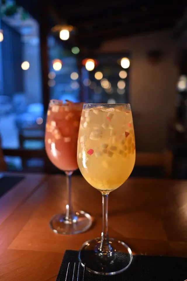 White Sangria 和 Virgin Sangria