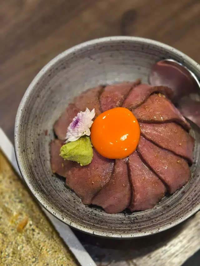 月見日本尾崎和牛丼