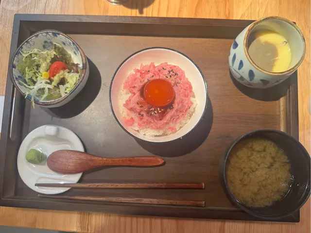 鹹蛋肉餅飯