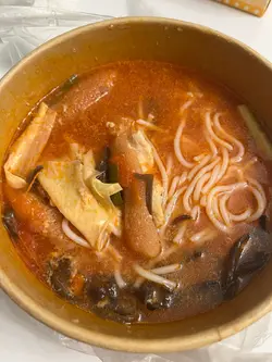 竹笙鸡肉木耳丝蕃茄米线