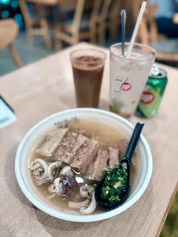 清汤崩沙腩拼脆骨牛喉粗面
