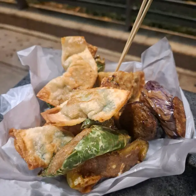 餃子、煎釀三寶 $10/4件