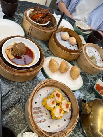 虾饺，烧卖，牛肉球，咸水角