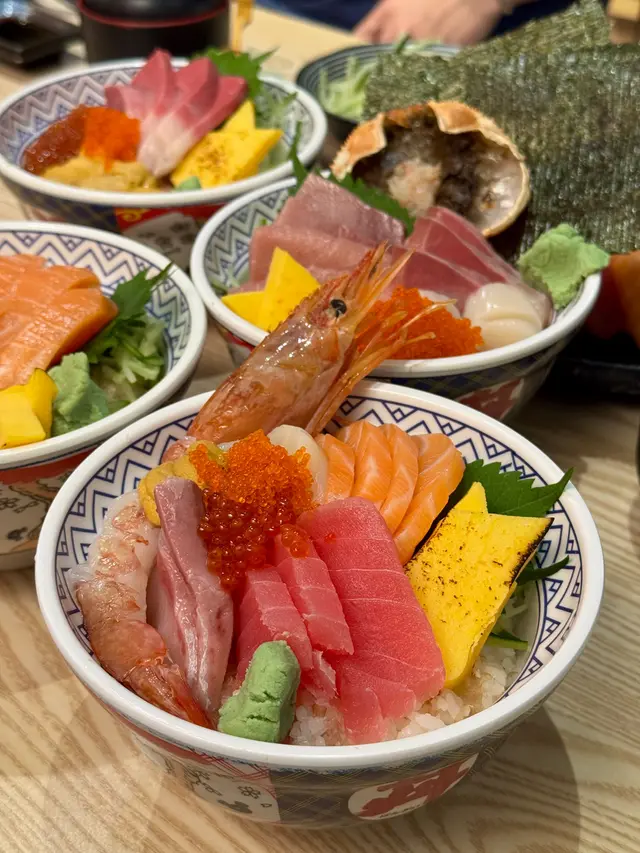 梅花丼 （七品刺身)