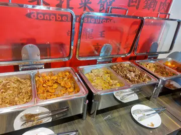 中午自助餐