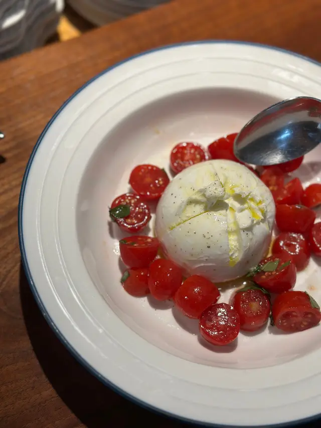 (Datterino Tomato, Fresh Basil)