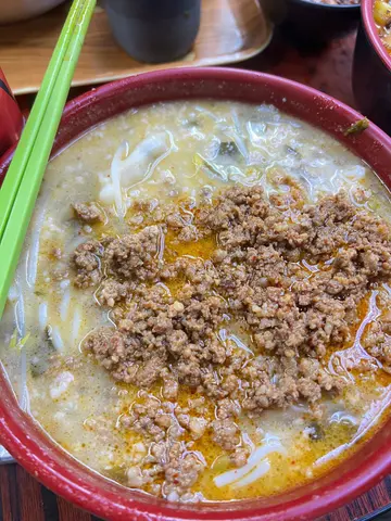 小窝炸酱云吞米线