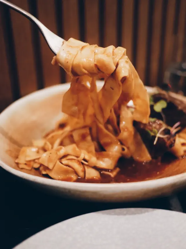 燴蕃茄牛面肉闊意粉