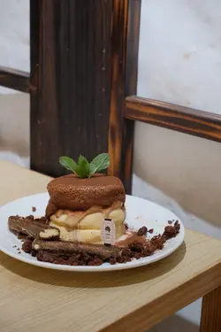 Tiramisu Soufflé Pancakes 