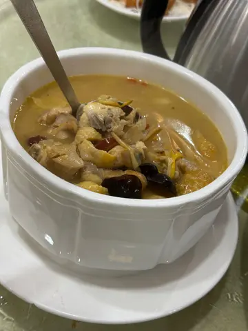 药膳黄酒煮鸡汤