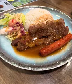 香煎牛扒肠仔饭