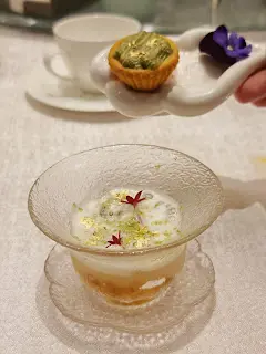 涼瓜汁青檸泡沫、蘋果牛油果酥