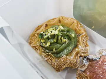 70%朱古力开心果千层蛋挞