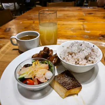 三品料理 + 饮品