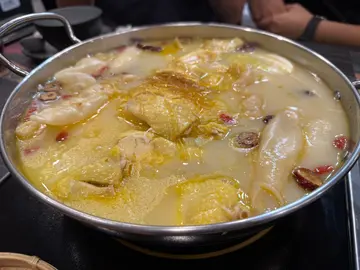 竹笙花胶鸡汤翅