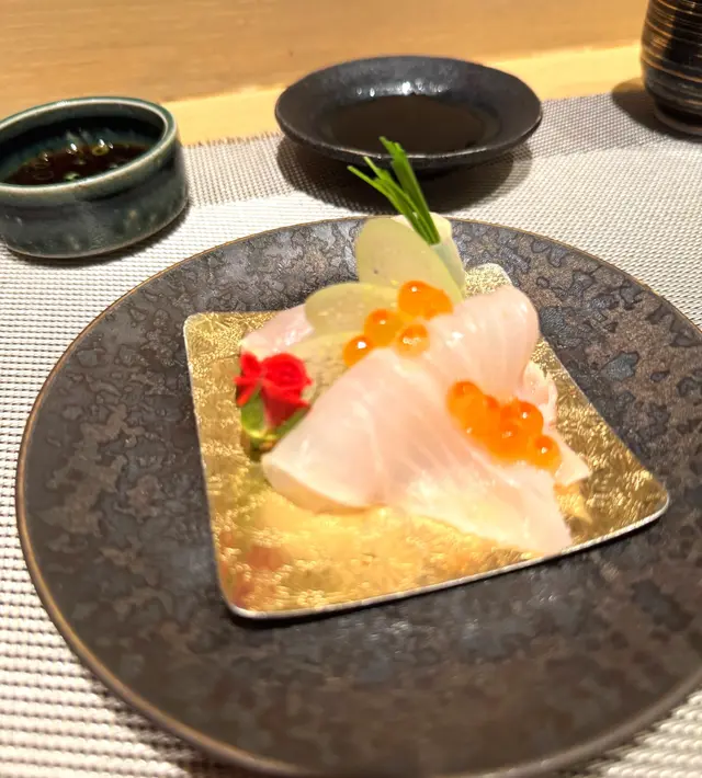 白身魚薄切: 選用 北海道 鰈魚