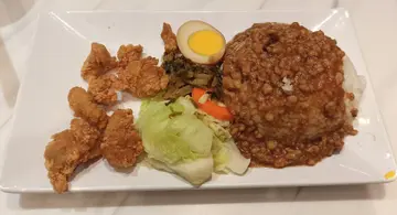 盐酥鸡肉燥饭