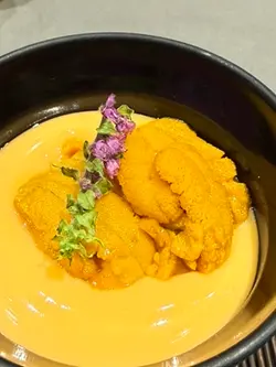 蟹肉蒸蛋配海月弓金田