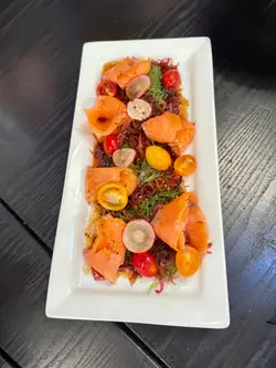 煙三文魚海藻沙律