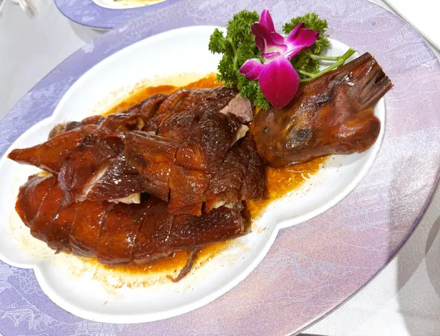 香馥秘製脆皮燒鵝