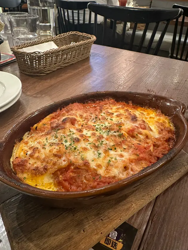 芝士焗肉醬意粉