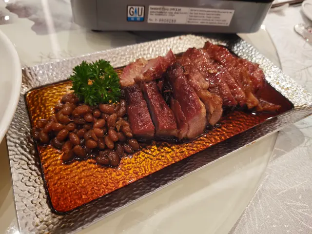 叉燒肥瘦適中，蜜汁甜而不膩