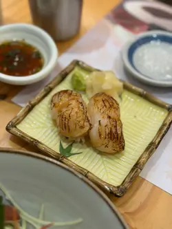 火炙帆立贝寿司(2件)  