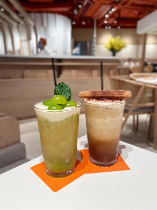 飲完唔會手指指餅咖啡、帶點驚喜的香印提子奶蓋綠茶