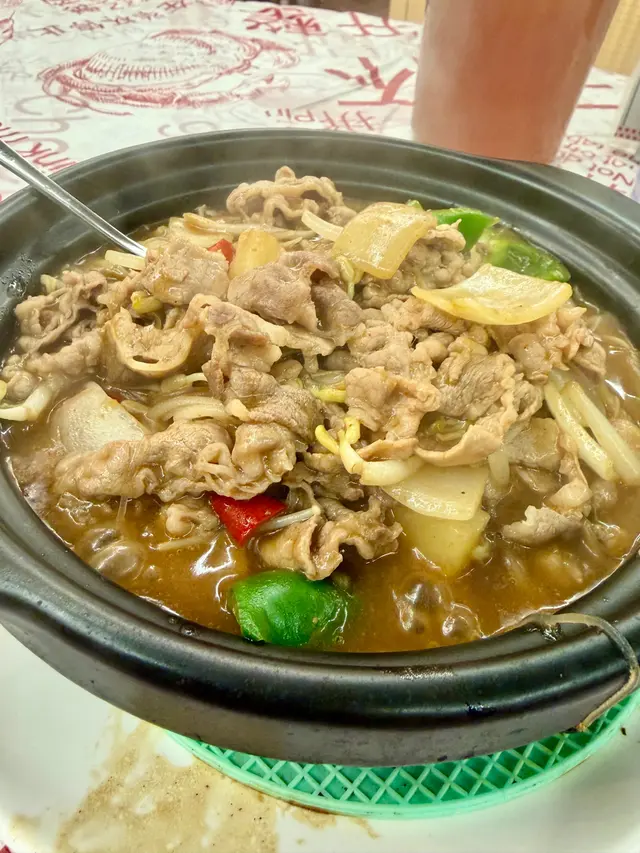 沙嗲金菇肥牛粉絲煲