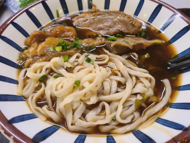 久久紅燒半筋半肉手工麵