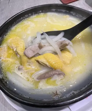 胡椒猪肚鸡汤银针粉